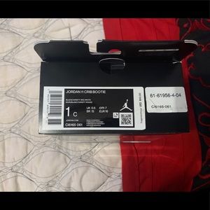 Baby Jordans retro 11